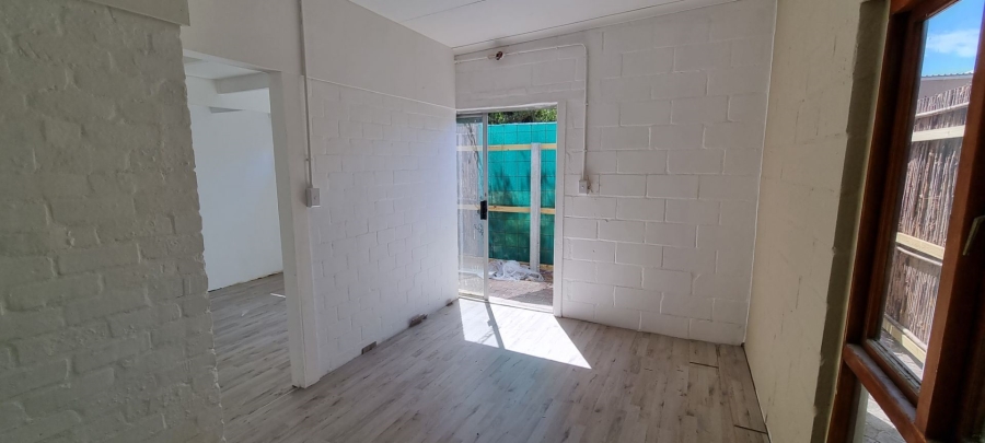 To Let 2 Bedroom Property for Rent in Table View Western Cape